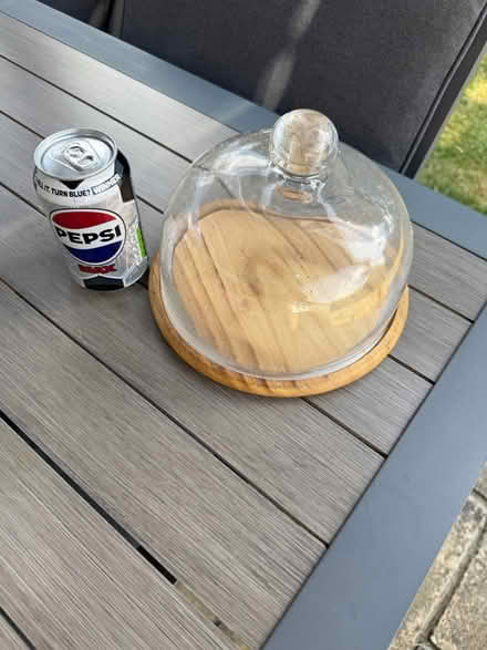 Photo of free Cheese board with cover (Burgess hill RH15) #2