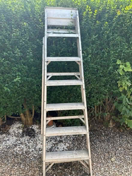 Photo of free Aliminium step ladders (Chesterfield S40) #3
