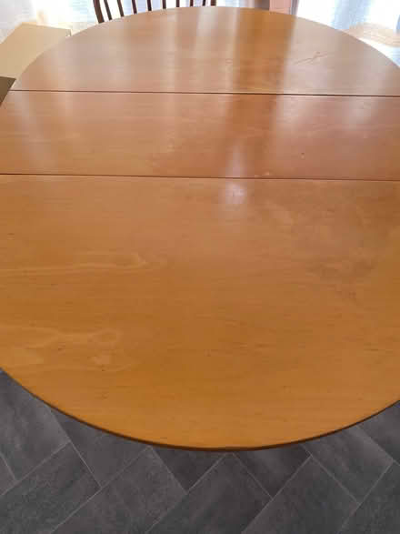 Photo of free Dining table with 4 chairs extends to seat 6 with added pane (Middleton Cheney OX17) #4