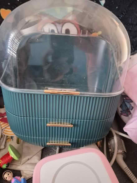 Photo of free Storage holder (LE77AD) #2