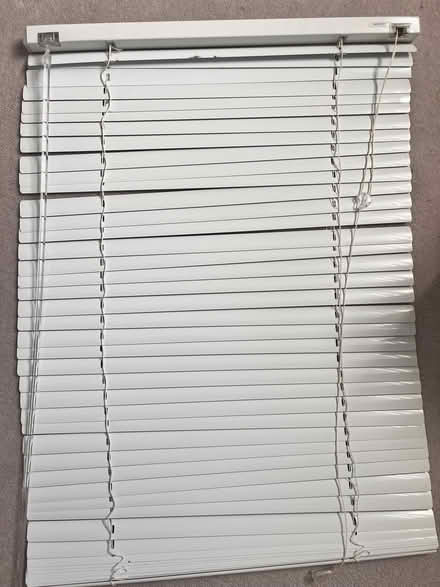 Photo of free White aluminium Venetian blind (Leckhampton GL53) #1
