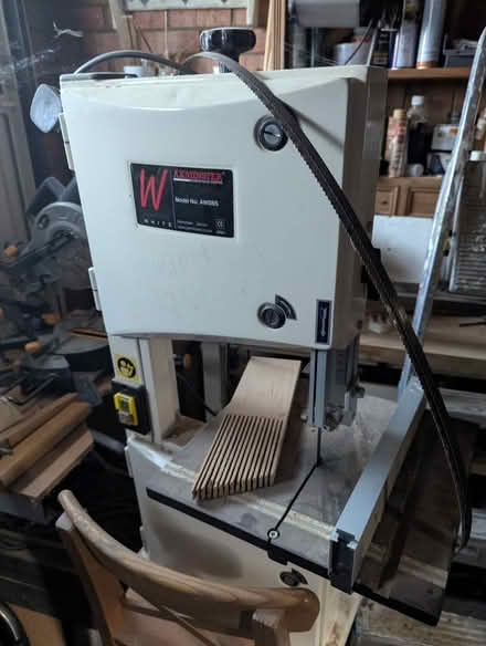 Photo of free Bandsaw and stand (Cranbourne Gardens MK41) #2
