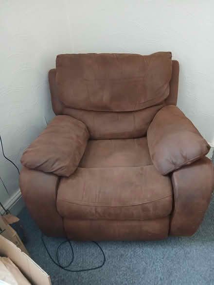 Photo of free Electric recliner chair (Lampeter SA48) #1