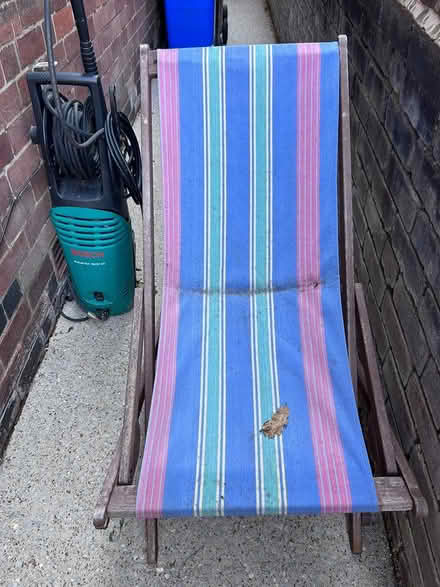 Photo of free Deckchair (needs fixing) (Carter Knowle S7) #1