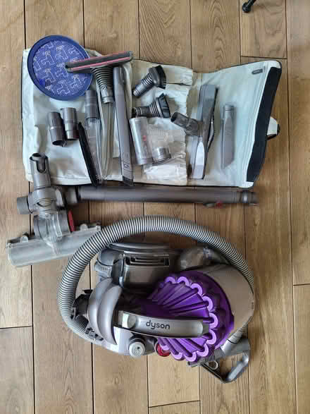 Photo of free Dyson DC32 with attachments MOTOR NEEDS ATTENTION (Welwyn Garden City AL8) #2