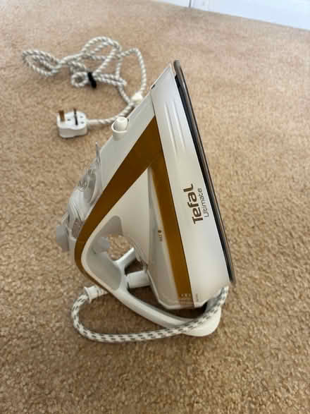 Photo of free Tefal steam iron (Springfield MK6) #1