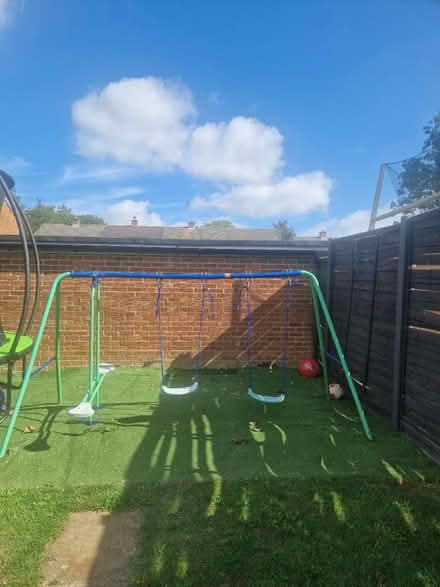 Photo of free swing and seesaw set (Stevenage SG2) #1