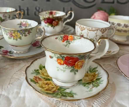 Photo of Vintage tea cup and saucer (Lisnahunshin BT42) #1