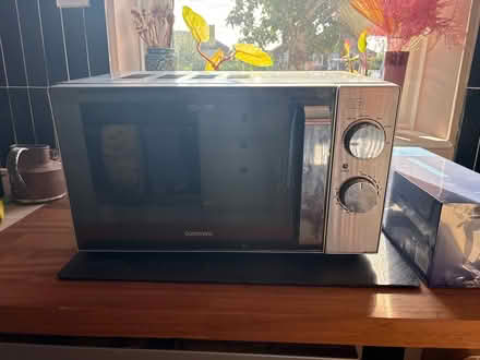 Photo of free Microwave (Abingdon OX14 2DQ) #1