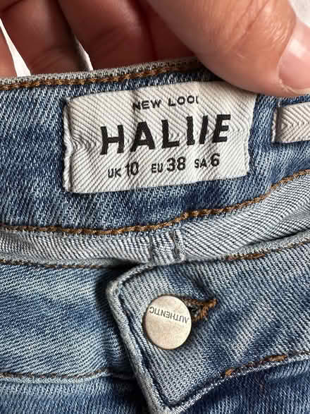 Photo of free Women’s skinny fit jeans size 8/10 (Brixton SW9) #2