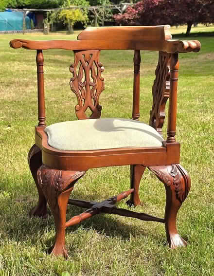 Photo of free Mahogany Corner Chair (Llandderfel LL23) #2