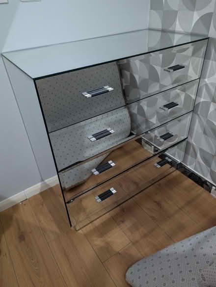 Photo of free Draws glass (Sunniside NE16) #1