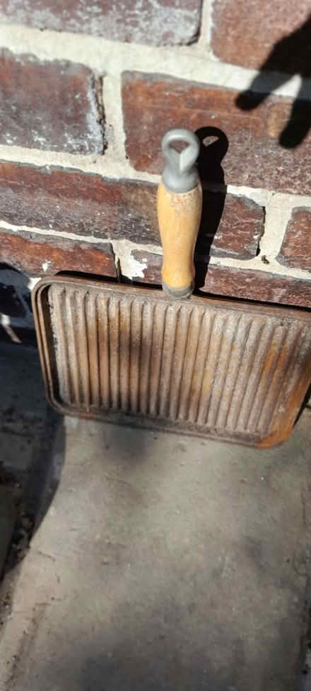 Photo of free Cast iron grill pan (Sharrow S11) #1