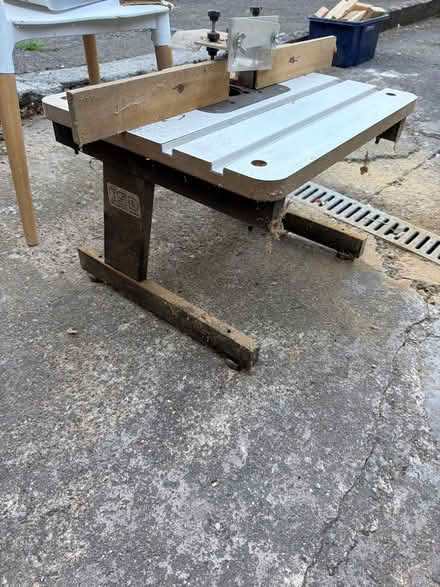 Photo of free Router table (Chesterfield S42) #1