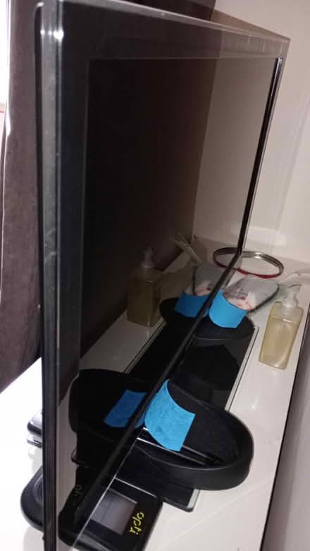 Photo of free Samsung TV (Great Malvern WR14) #2