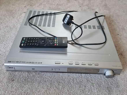 Photo of free LG DVD Player with remote control (Gatley SK8) #1