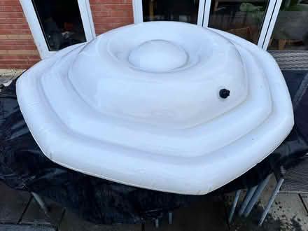 Photo of free Wave Swift Insulated cover and lid (Whitnash CV34) #1