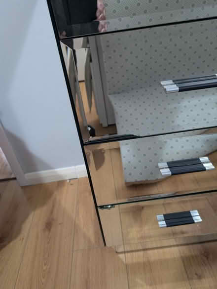 Photo of free Draws glass (Sunniside NE16) #2