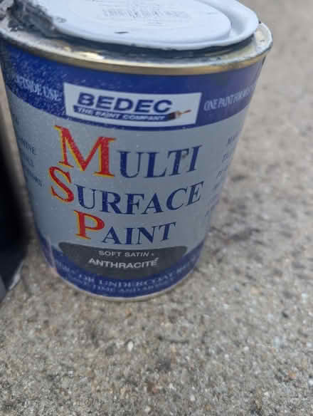 Photo of free white and anthracite paints (Mitcham CR4) #2