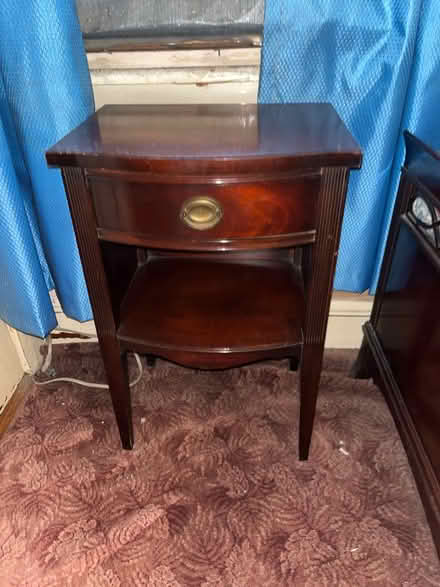 Photo of free Dresser and 2 bed side table (Jersey City) #4