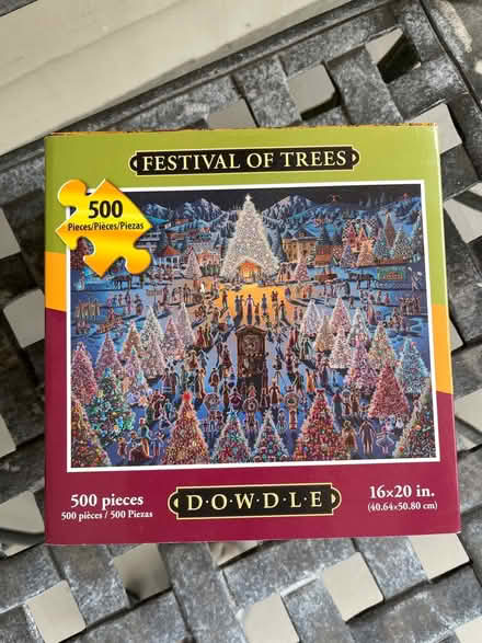 Photo of free Puzzle of Christmas trees (Downtown Mountain View) #1