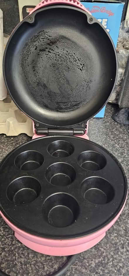 Photo of free Doughnut Maker (Ludlow SY8) #2