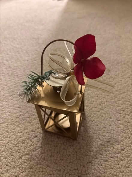 Photo of free Wintry votive candle holder decor (Metro Center) #1