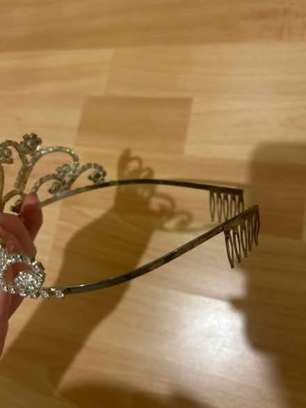 Photo of free Tiara (Dennistoun, G31) #3