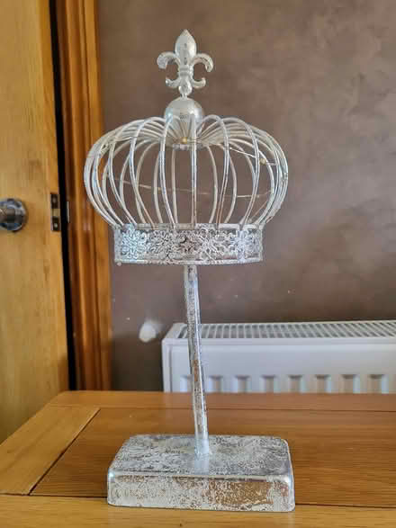 Photo of free light up crown (Shenley Brook End MK5) #1