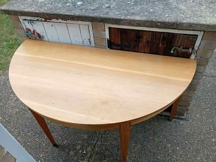 Photo of free 4 legged semicircular table (Fairford Leys HP19) #1