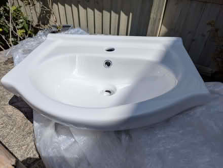 Photo of free Unused bathroom sink (Brookvale RG21) #1