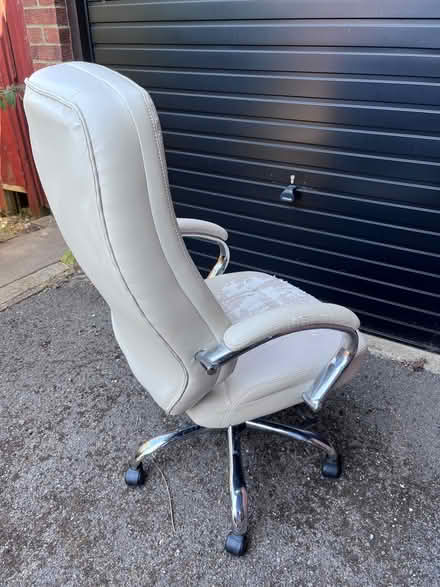 Photo of free Office chair (The Triangle Estate RH15) #2