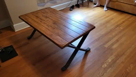 Photo of free coffee table (Hyde Park) #1