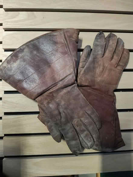Photo of free Vintage Motorcycle Gloves (Sarisbury Green SO31) #1