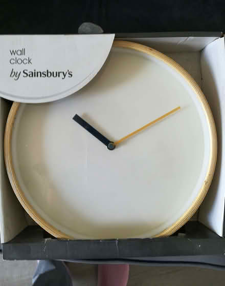 Photo of free Wall clock (Carlisle CA2) #1