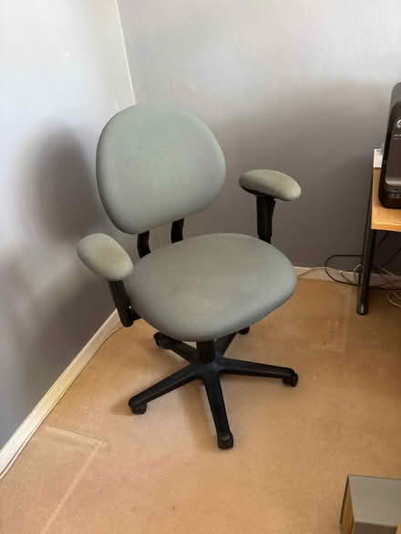 Photo of free Adjustable desk chair (AL4 Wheathampstead) #1