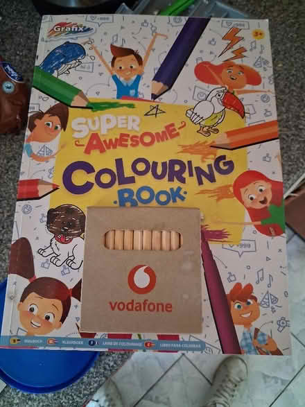 Photo of free Couloring book and pencils. (Hollingwood S43) #1