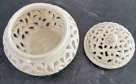 Photo of free Small decorative pot (St Albans) #2