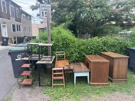 Photo of free Lots of furniture (248 Taylor Alley Phoenixville) #1