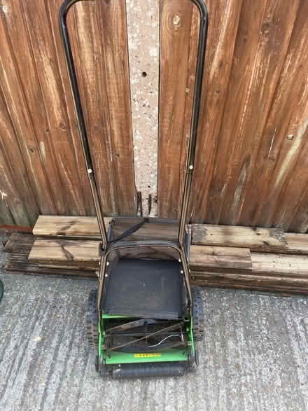 Photo of free Small manual lawn mower (Dyke Road area BN1) #1