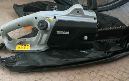 Photo of free Titan chain saw (Edmonton N18) #1