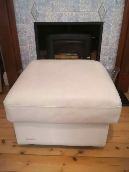 Photo of free Cream Leather Sofa Set, 4 piece (Wheatley OX33) #2
