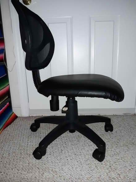 Photo of free Low desk chair or shop bench (Springhill) #1