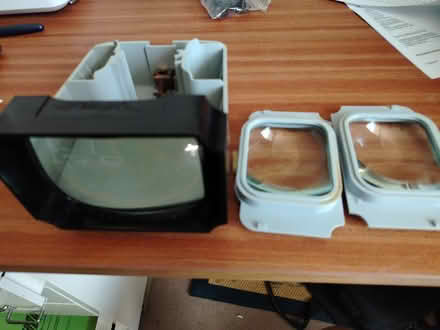 Photo of free Lenses from old slide viewers (Telford and Wrekin TF7) #1