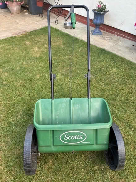 Photo of free Scott’s Seed/Weed and Feed spreader (Harrogate HG2) #1