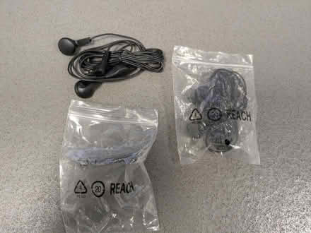 Photo of free 2 x Wired Earphones (Sharrow S2) #1