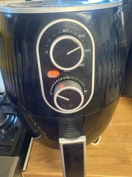 Photo of free Tower single air fryer all working (lewes BN7) #1