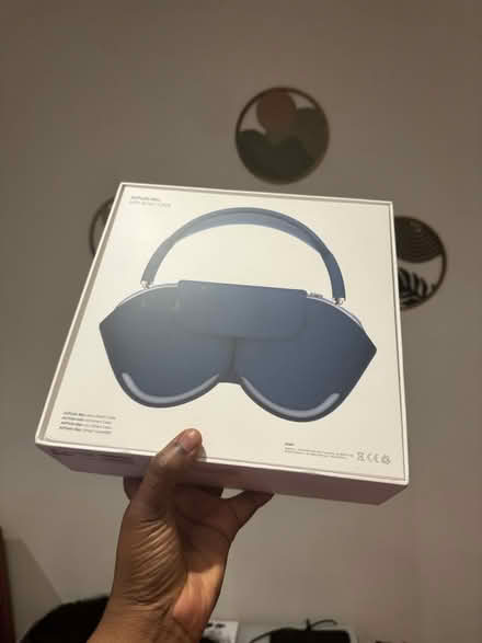 Photo of free AirPod max case (Ws1 1HR) #1