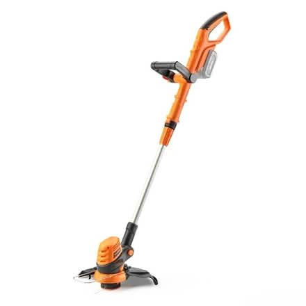 Photo of grass trimmer (Adamsdown CF24) #1