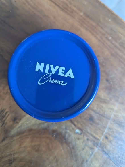 Photo of free unopened tub of nivea creme 200ml (Berkhamsted HP4) #2